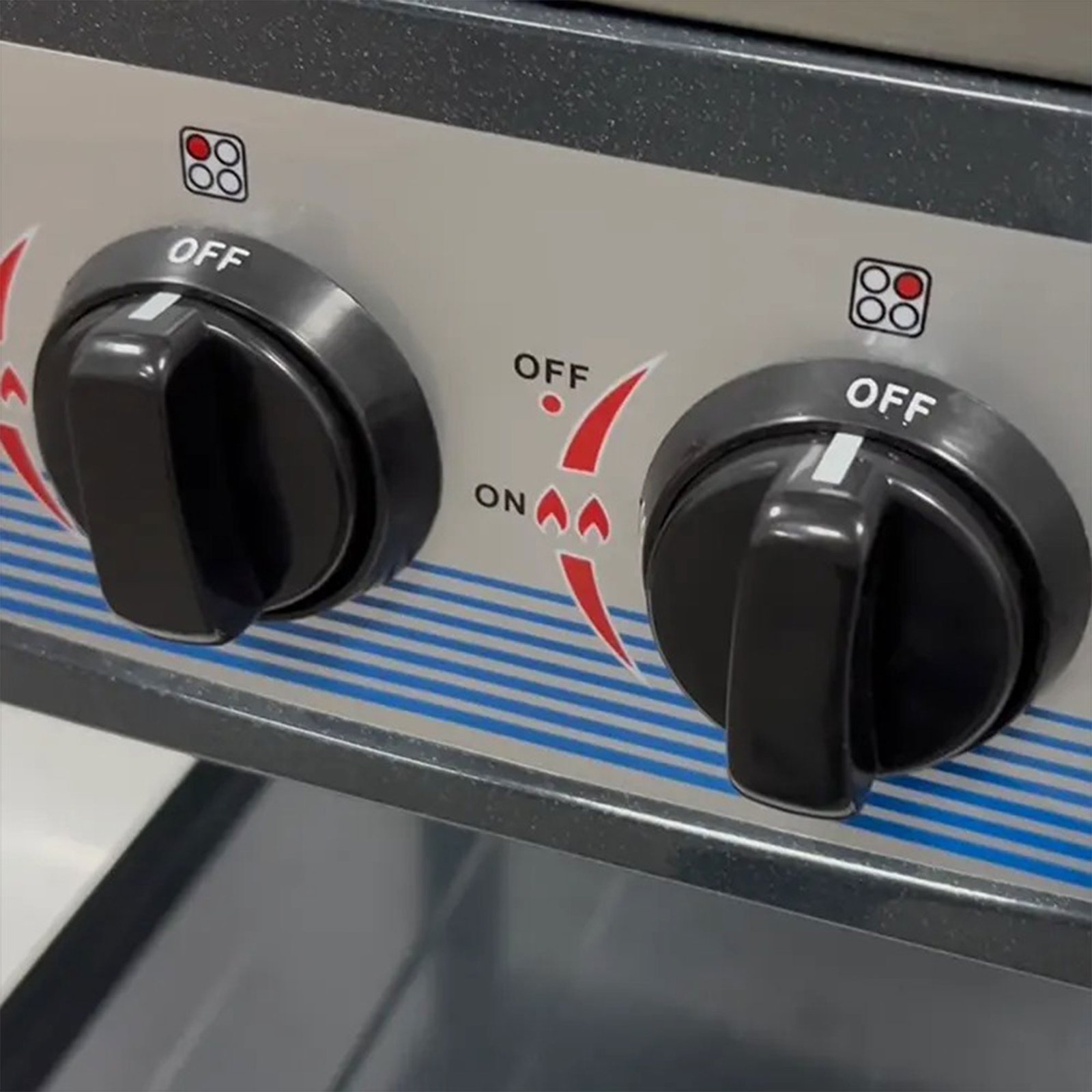 • موقد غاز 4 عين مع أستاند الموقد متعدد ألاستخدام بضمان عامين - الصورة 3